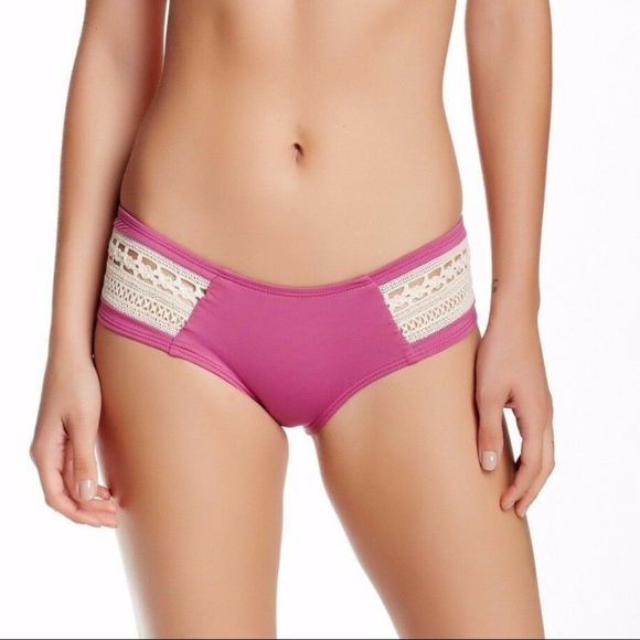 NEW L Space Wild Child Boho Crochet‎ Bottom in Boysenberry Pink [SZ Medium ] - Picture 3 of 11